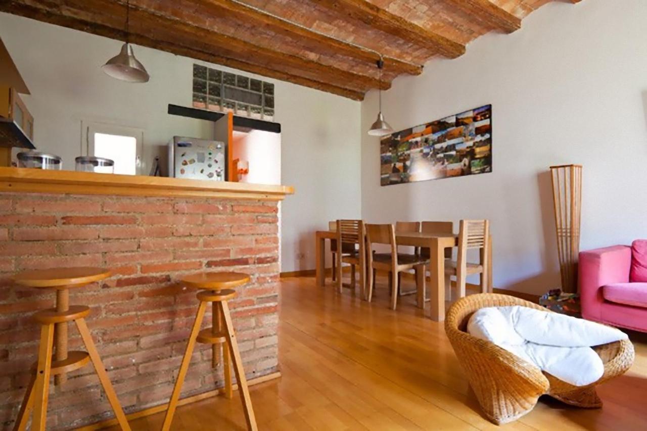 La Casa De Laura Nisia B&B Barselona Dış mekan fotoğraf